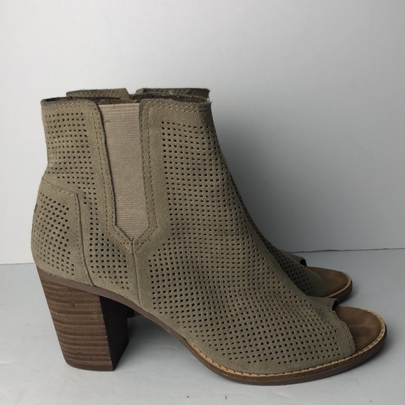 Toms Majorca Perforated Ankle Boots - Picture 5 of 13